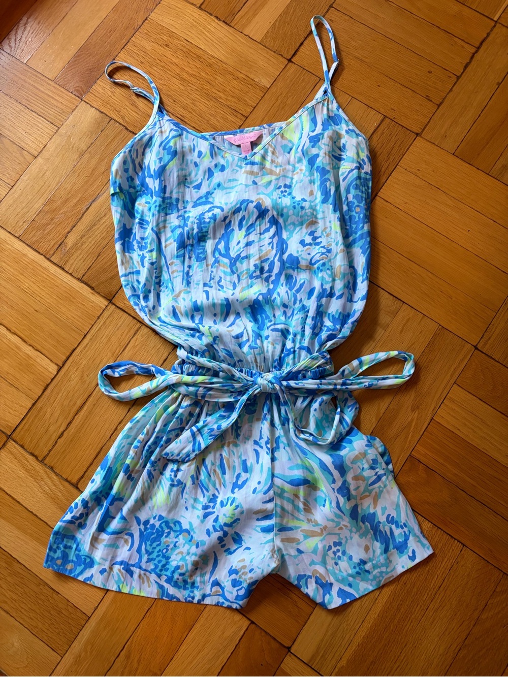 Lilly Pulitzer Blue & Aqua Floral Romper w. Tie Waist. Sz Large. Adorable!